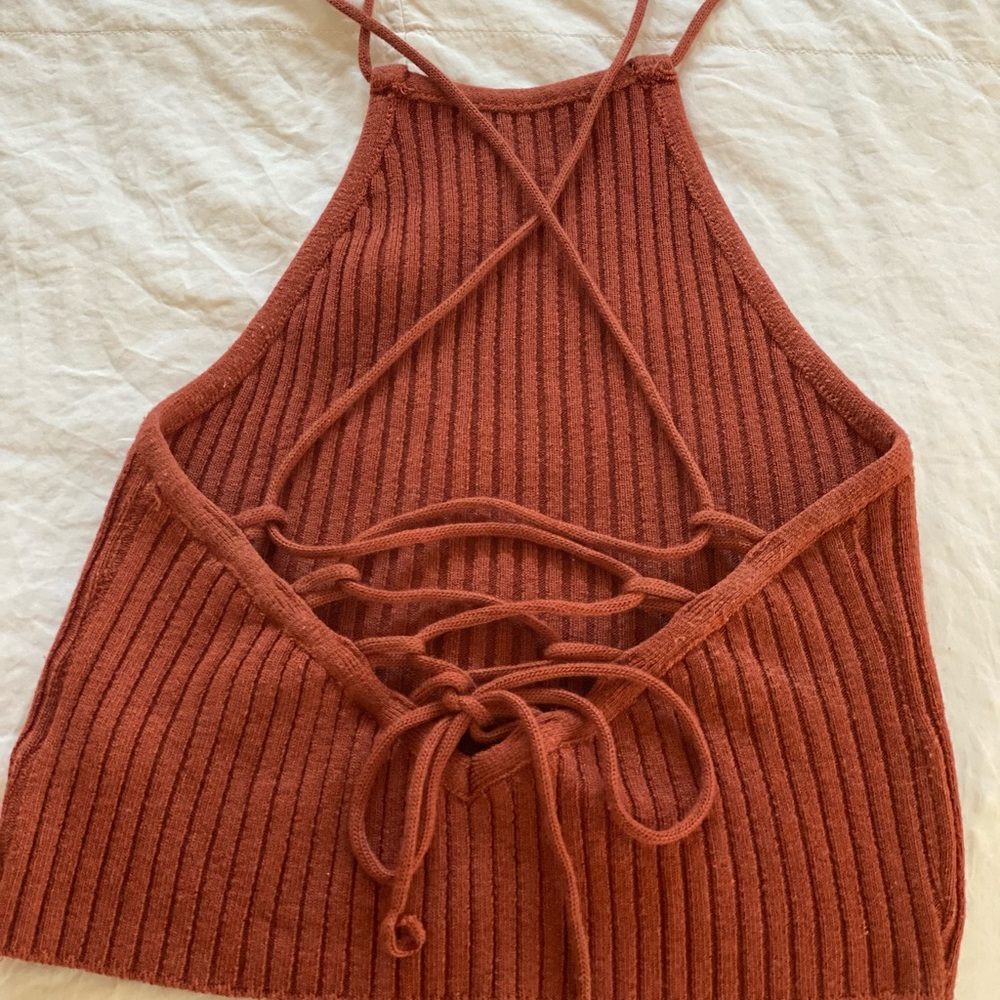 Cross-Cross Tie Back Crop Top